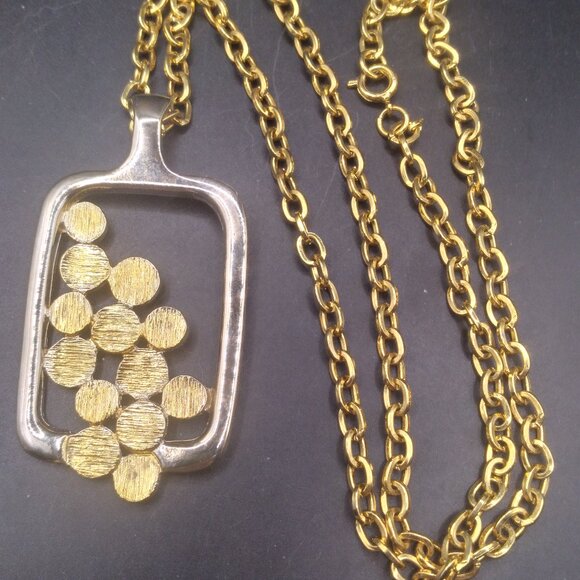 Vintage Gold Tone Signed PARK LANE Pendant Necklace mid century - Picture 1 of 5